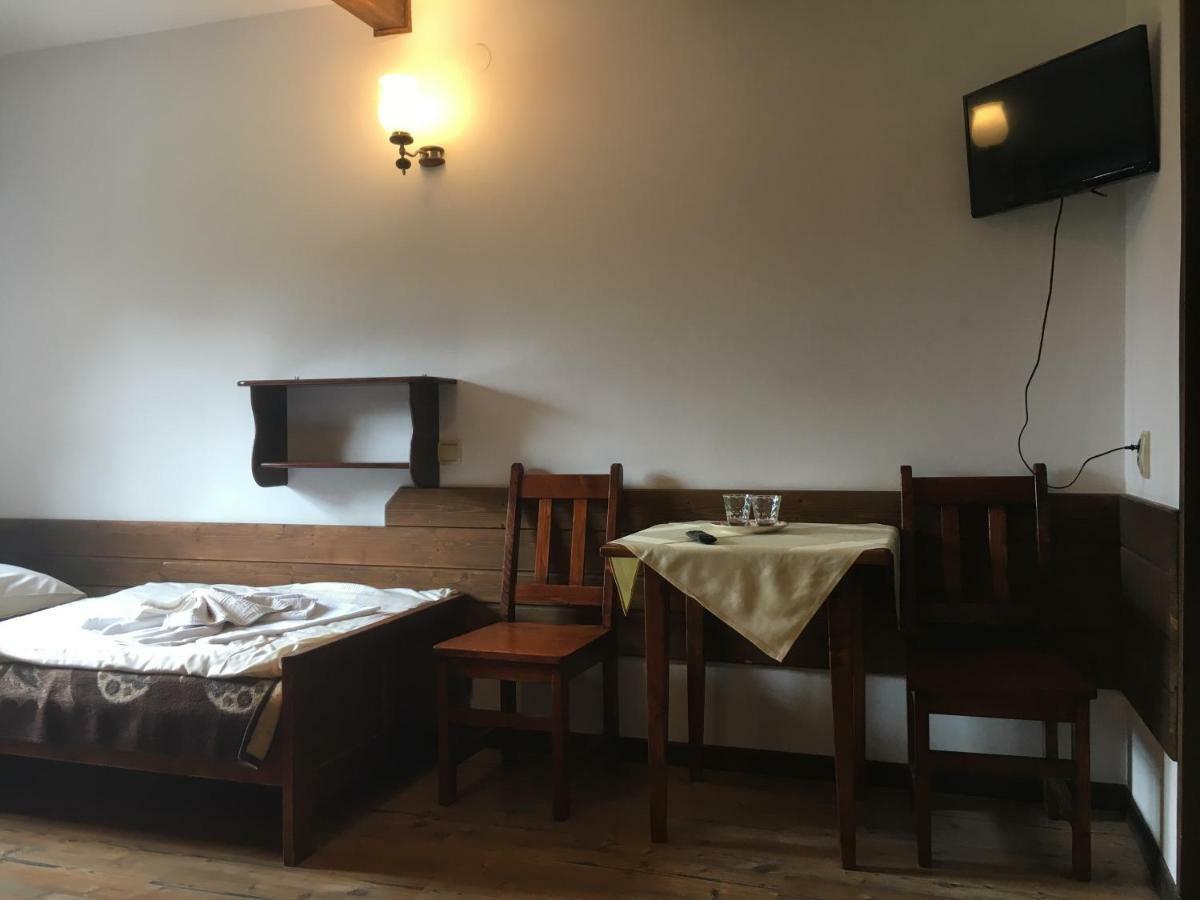 Bed and Breakfast Gosciniec Pod Smrekami Чорштин Екстер'єр фото