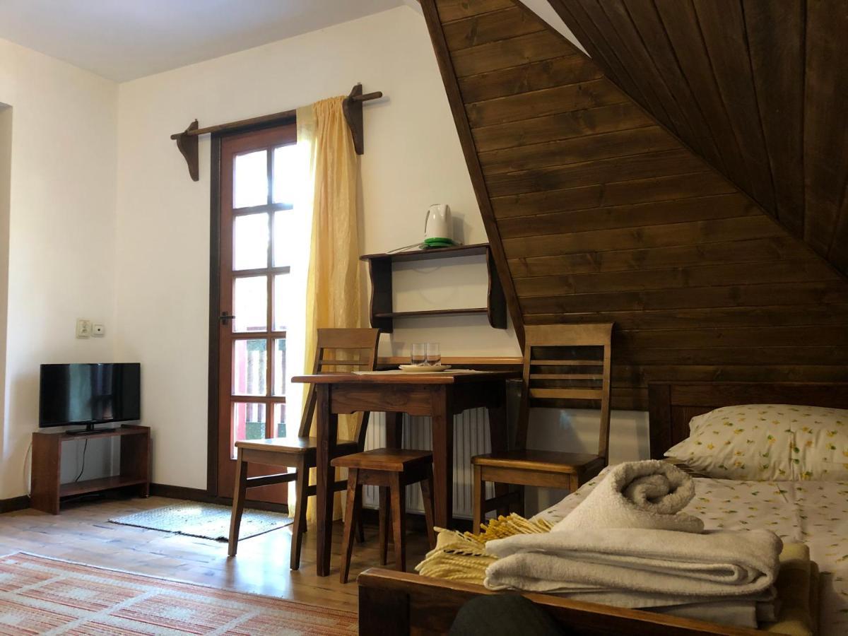 Bed and Breakfast Gosciniec Pod Smrekami Чорштин Екстер'єр фото