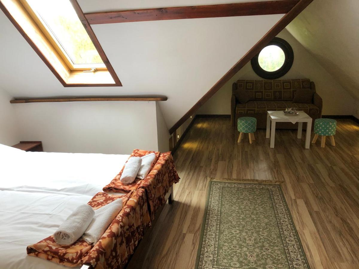 Bed and Breakfast Gosciniec Pod Smrekami Чорштин Екстер'єр фото